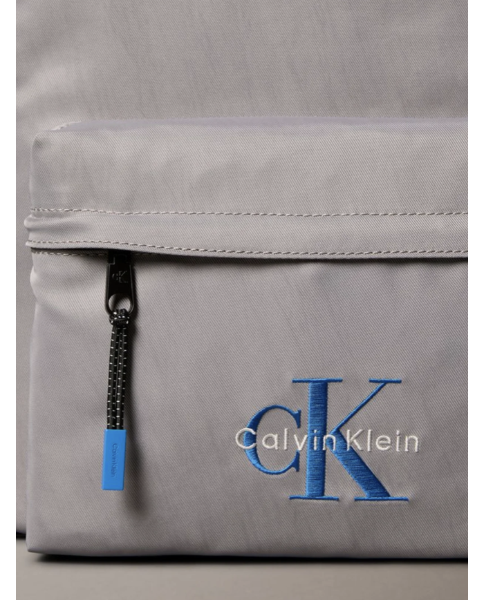 Zaino Calvin Klein in Nylon con Logo Monogram LV04D3114GPBB
